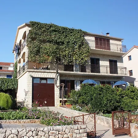 Studio Stari Grad 5730a סטארי גראד