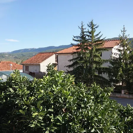 Studio Stari Grad 5730a סטארי גראד
